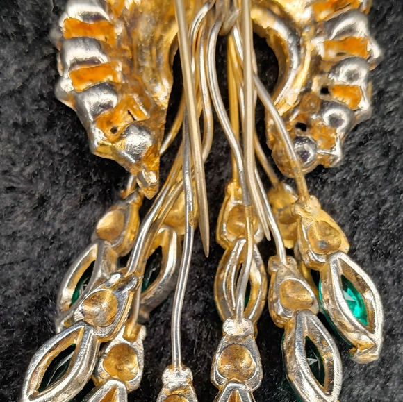 Retro Style Emerald Rhinestone Vintage Pin - Picture 4 of 7